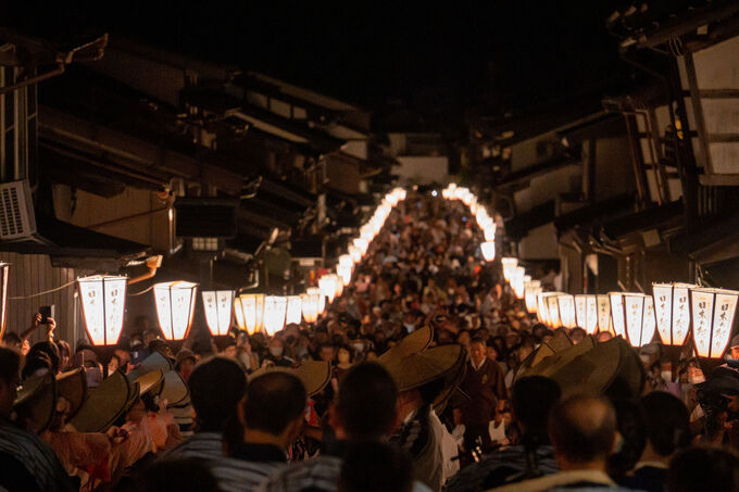 越中八尾　おわら風の盆　屋台　イベント概要　ぼんぼり